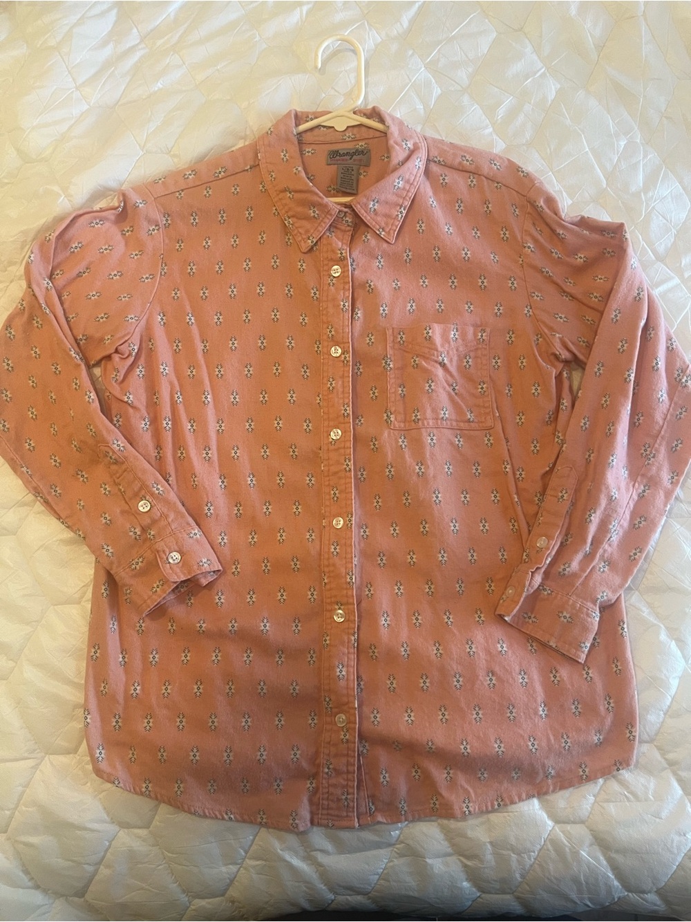 Wrangler Peach Patterned Flannel Button-Up Shirt L